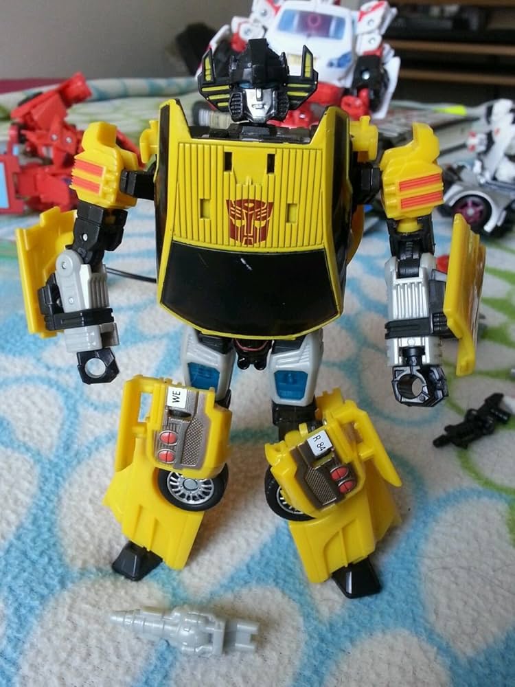 Amazon.com: Transformers Universe Deluxe Class Classic
